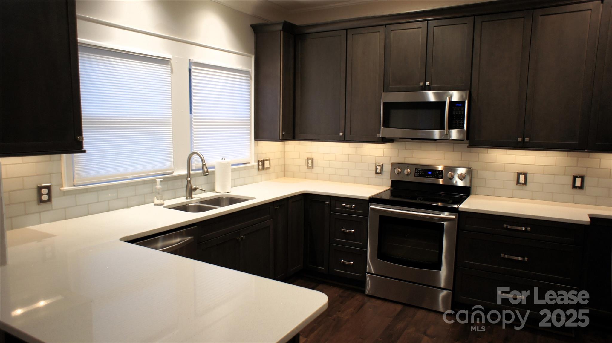 2014 Rozzelles Ferry Road Charlotte, NC 28208 - Photo 9 of 34