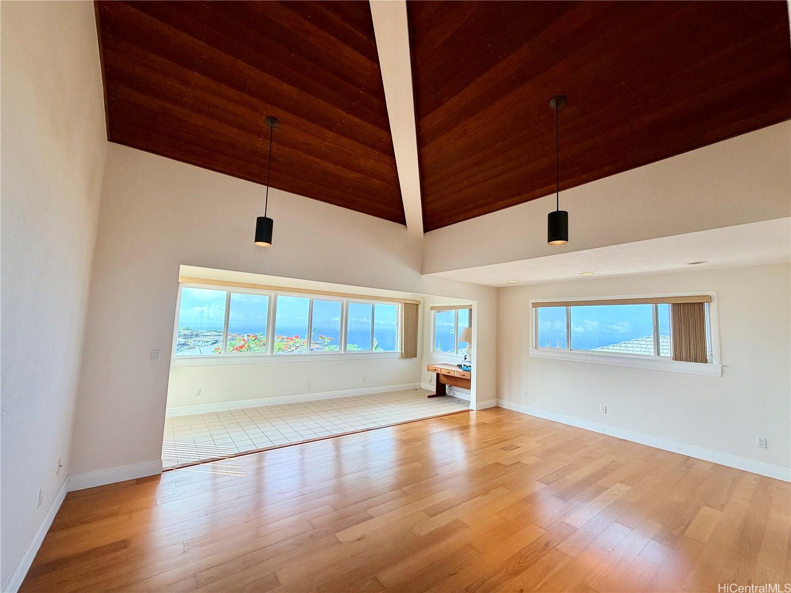 2138 Laukahi Street Honolulu, HI 96821 - Photo 15 of 17