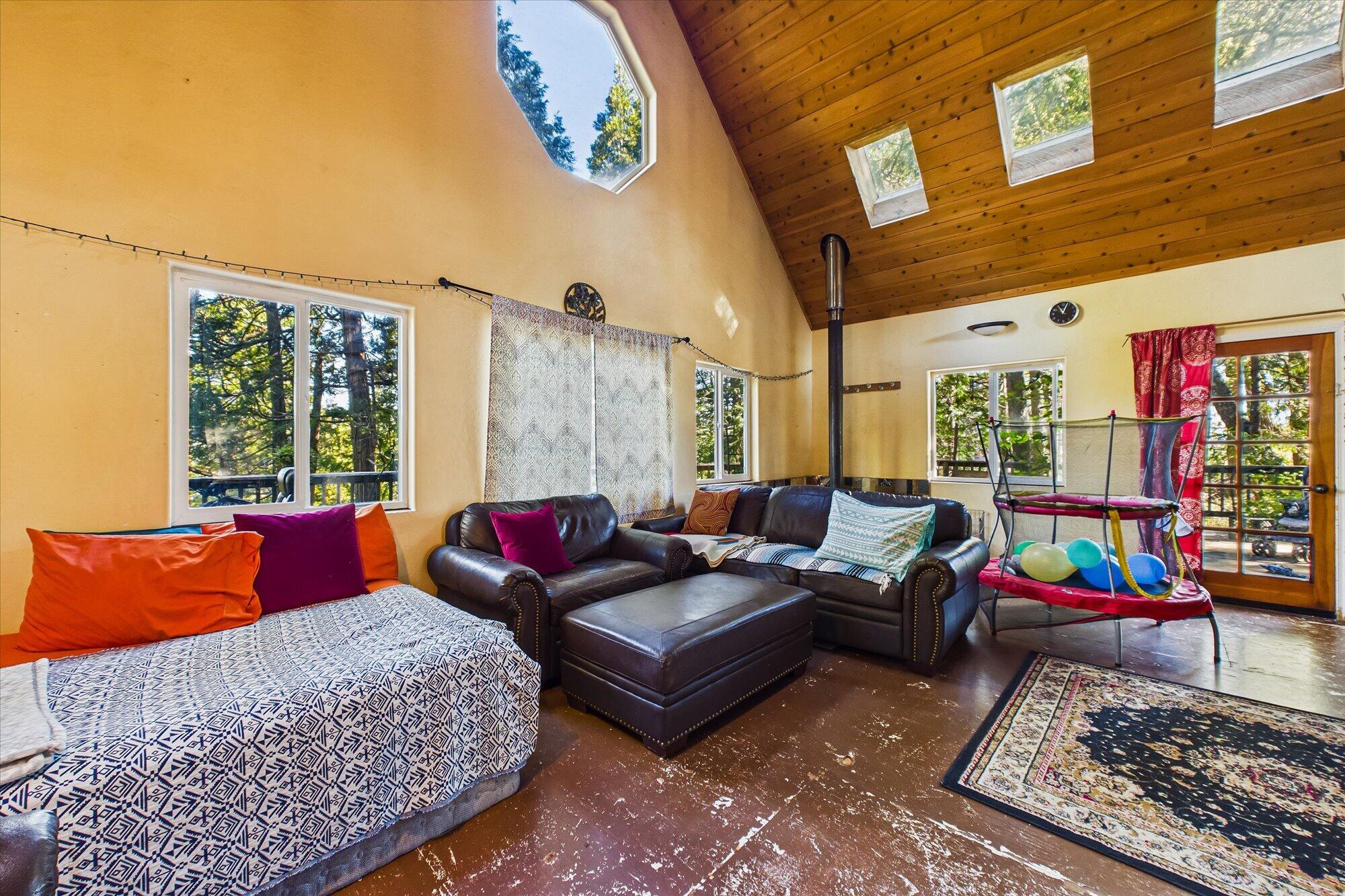 3826 Thomas Road Miranda, CA 95553 - Photo 48 of 81