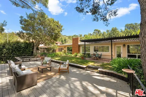 $2,499,000 | 2521 La Condesa Drive, Los Angeles, CA 90049