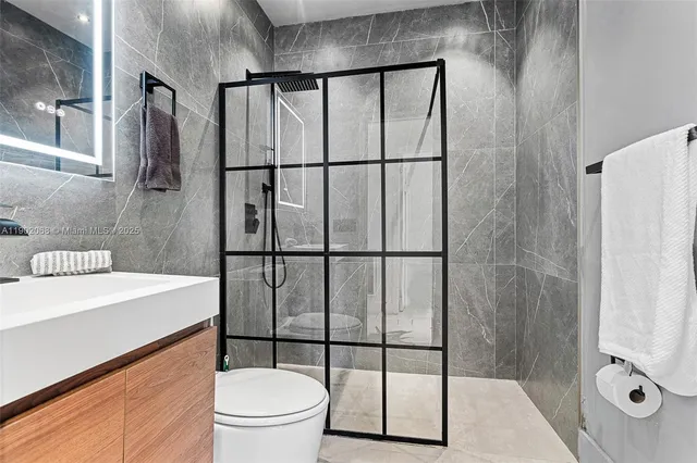 $825,000 | 13751 Northeast 1st Avenue, Miami, FL 33161