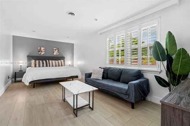 $825,000 | 13751 Northeast 1st Avenue, Miami, FL 33161