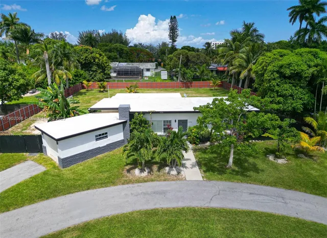 $825,000 | 13751 Northeast 1st Avenue, Miami, FL 33161