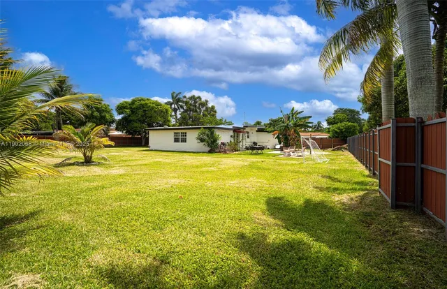 $825,000 | 13751 Northeast 1st Avenue, Miami, FL 33161