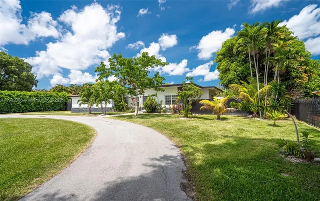 $825,000 | 13751 Northeast 1st Avenue, Miami, FL 33161
