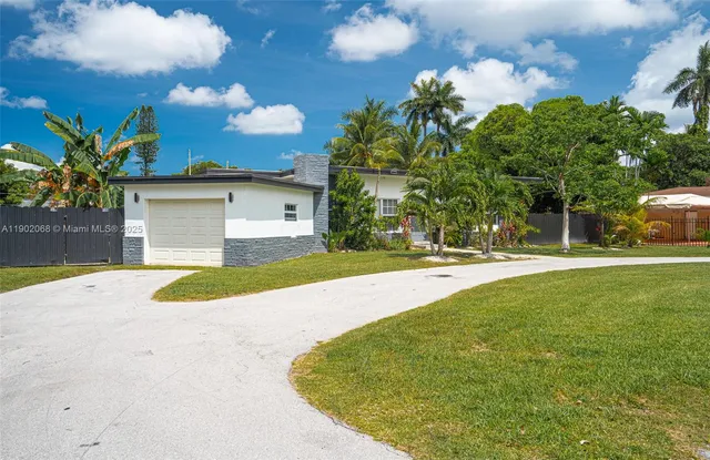 $825,000 | 13751 Northeast 1st Avenue, Miami, FL 33161