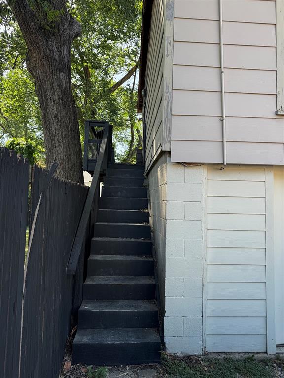 4610 Victor Street, Unit 5 Dallas, TX 75246 - Photo 2 of 13 a view of entryway