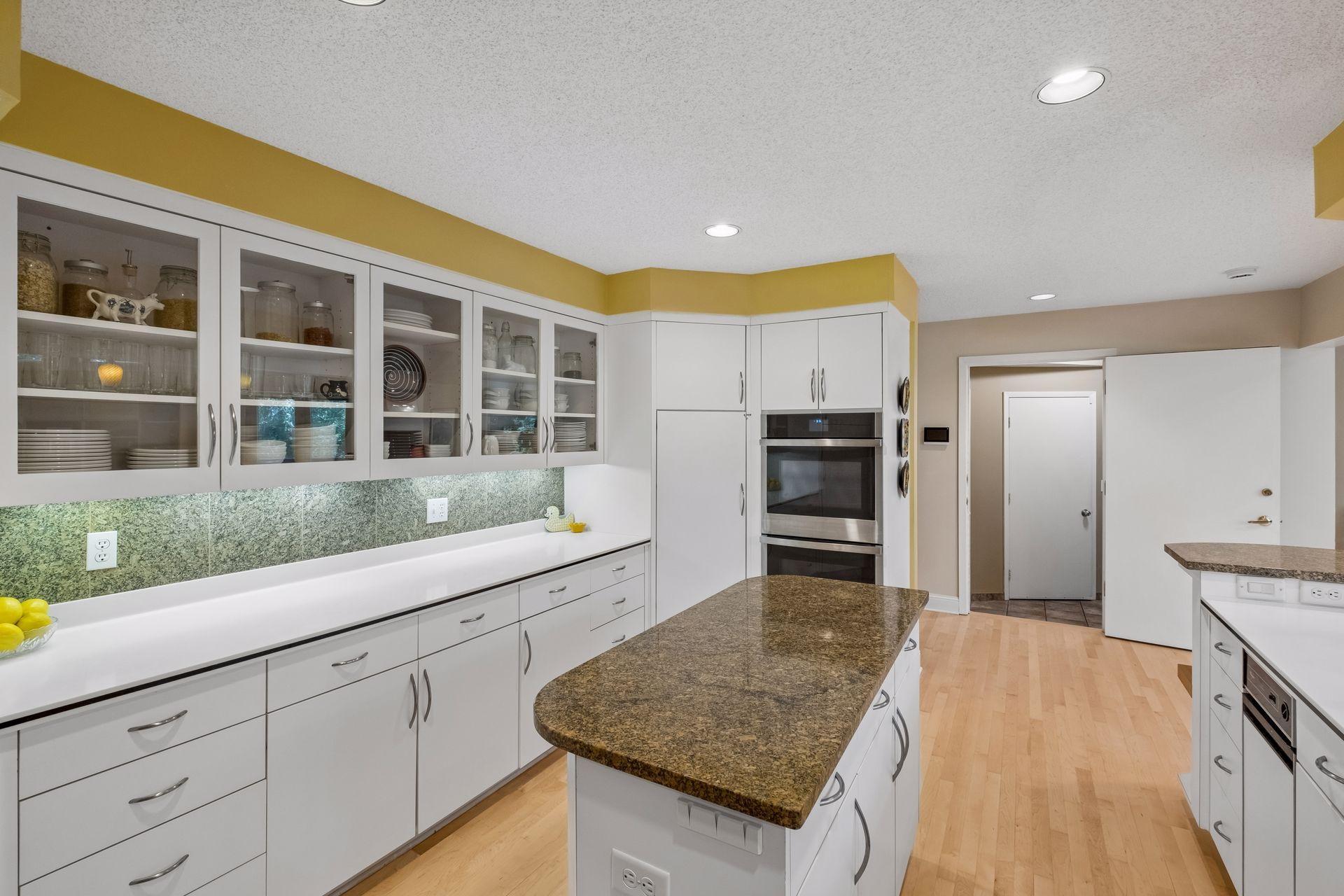 16 Timberglade Road Bloomington, MN 55437 - Photo 25 of 80 Gallery Image 25