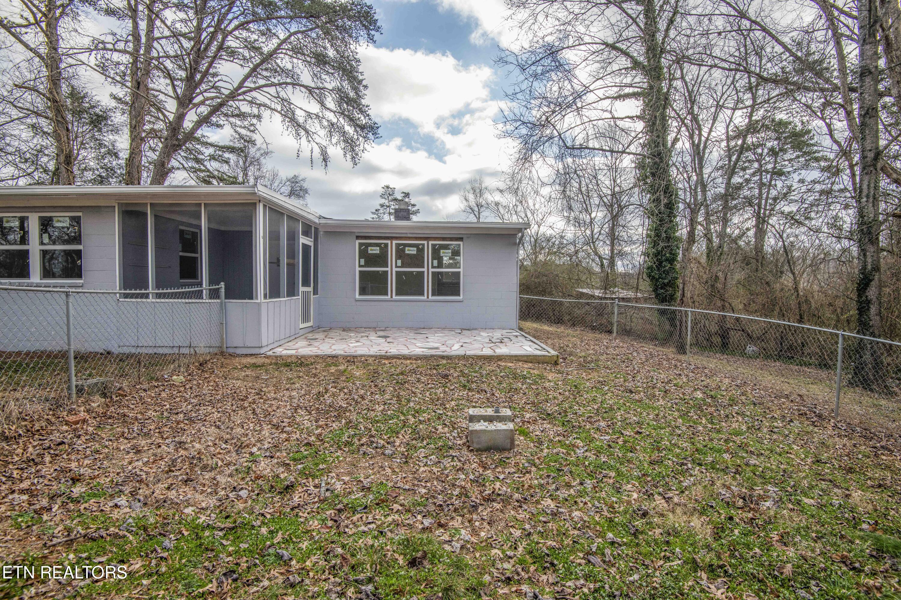 110 Paine Lane Oak Ridge, TN 37830 - Photo 27 of 37 yard 4_1