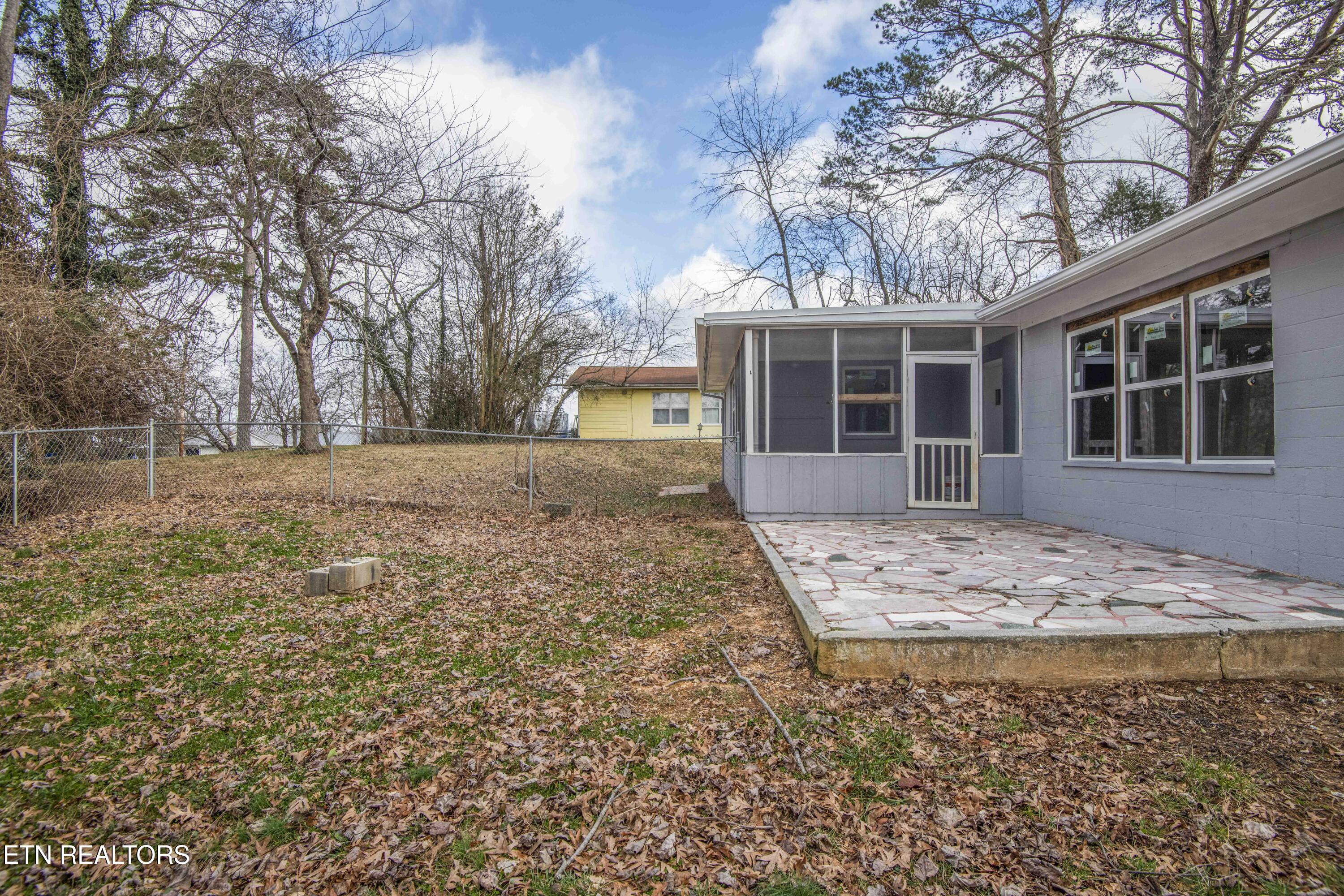 110 Paine Lane Oak Ridge, TN 37830 - Photo 4 of 37 yard 6_1