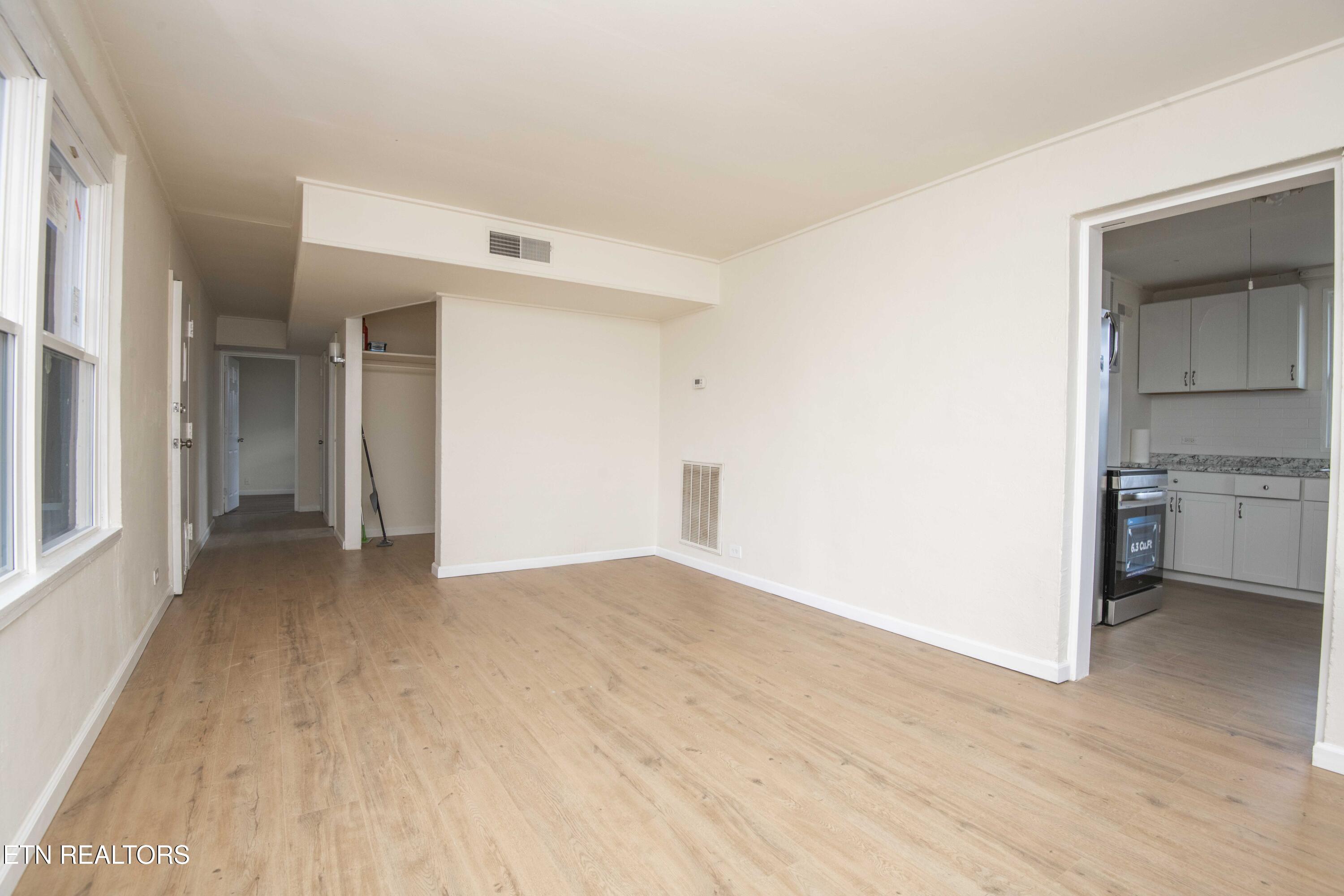 110 Paine Lane Oak Ridge, TN 37830 - Photo 6 of 37 living 1_1