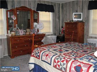 651A Mount Road Aston, PA 19014 - Photo 5 of 12 Bedroom - Main
