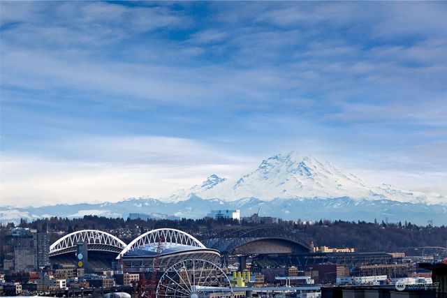 a picture of table and chairs
