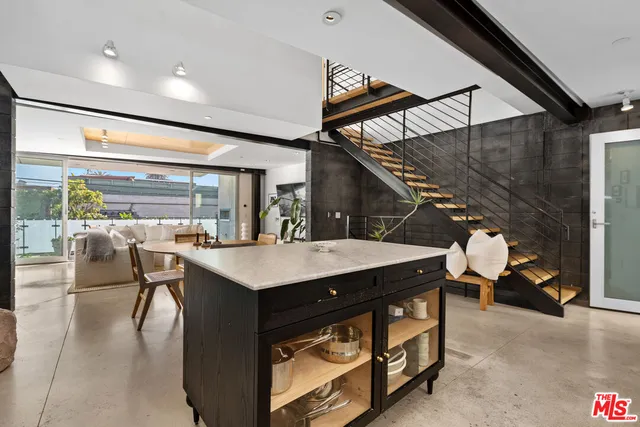 $7,800 | 351 Sunset Avenue, Unit 5, Venice, CA 90291