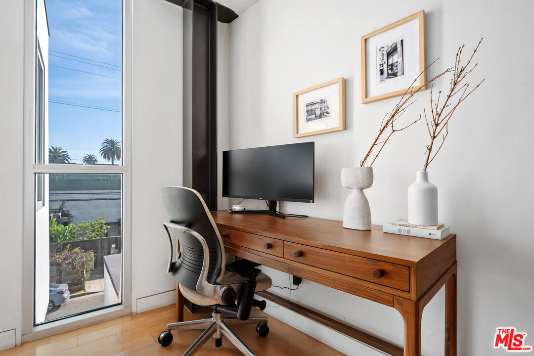 351 Sunset Avenue, Unit 5 Venice, CA 90291 - Photo 12 of 24