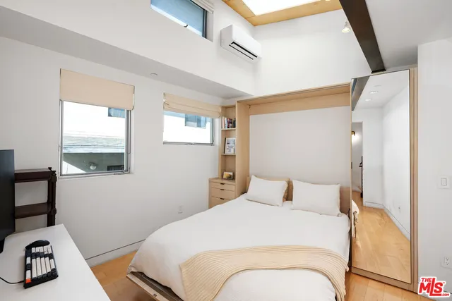 $7,800 | 351 Sunset Avenue, Unit 5, Venice, CA 90291