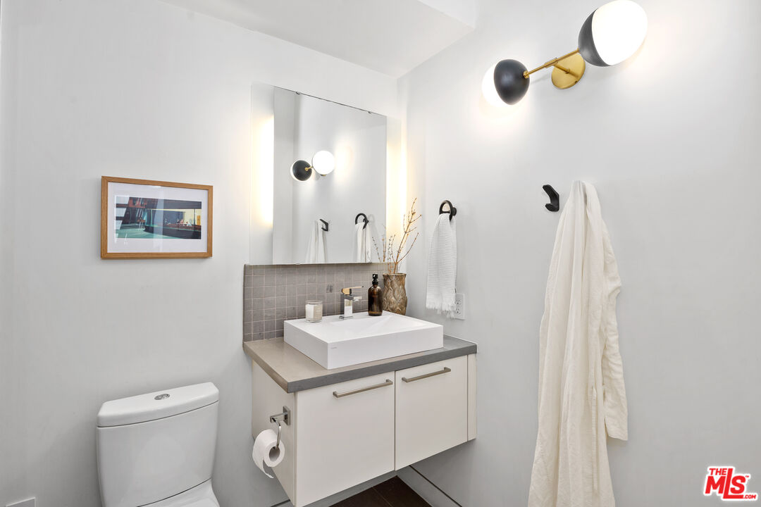 351 Sunset Avenue, Unit 5 Venice, CA 90291 - Photo 18 of 24