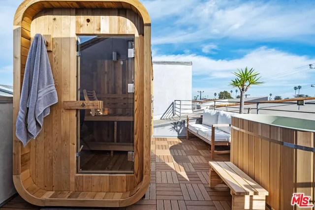 $7,800 | 351 Sunset Avenue, Unit 5, Venice, CA 90291