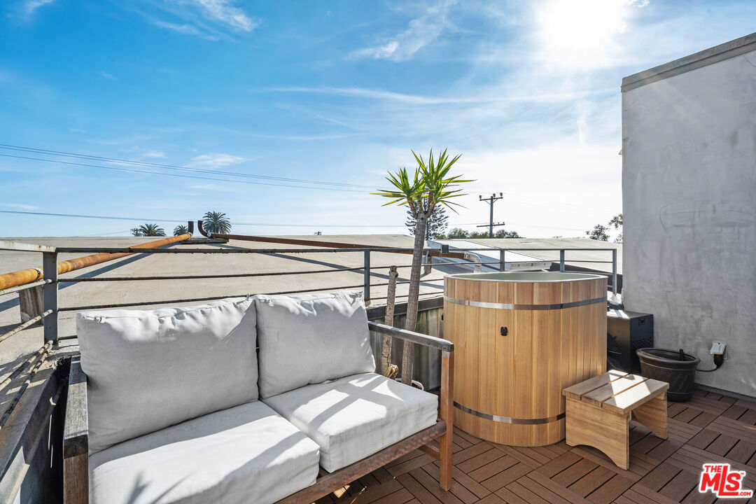 351 Sunset Avenue, Unit 5 Venice, CA 90291 - Photo 22 of 24