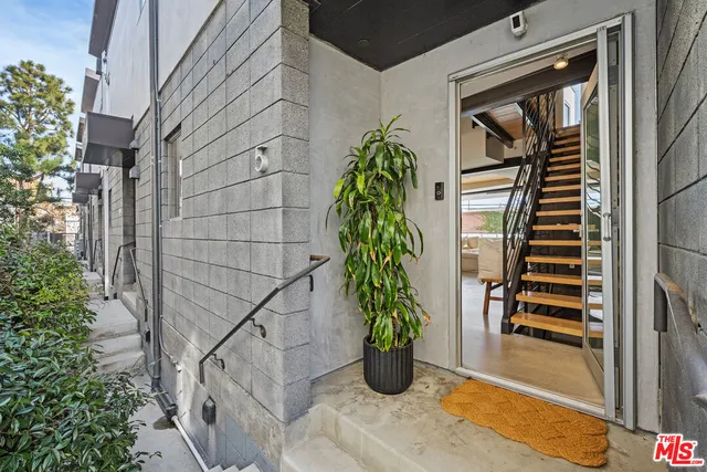 $7,800 | 351 Sunset Avenue, Unit 5, Venice, CA 90291