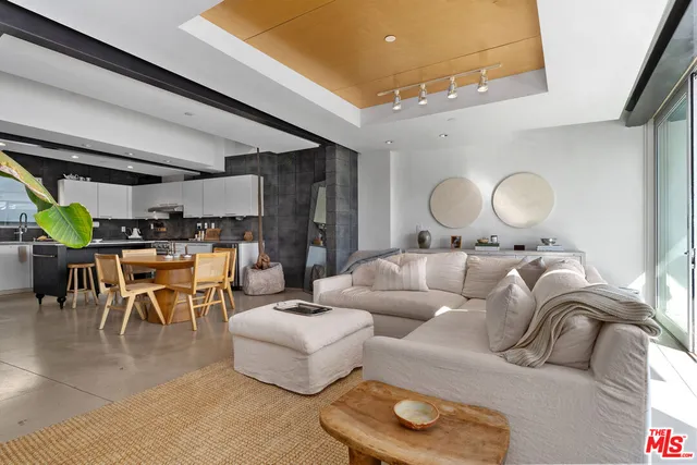 $7,800 | 351 Sunset Avenue, Unit 5, Venice, CA 90291