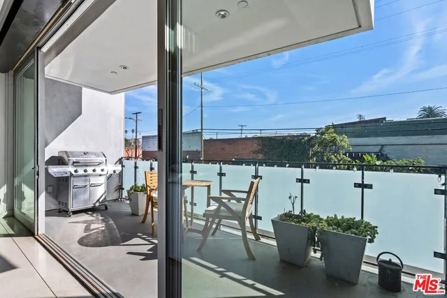 $7,800 | 351 Sunset Avenue, Unit 5, Venice, CA 90291