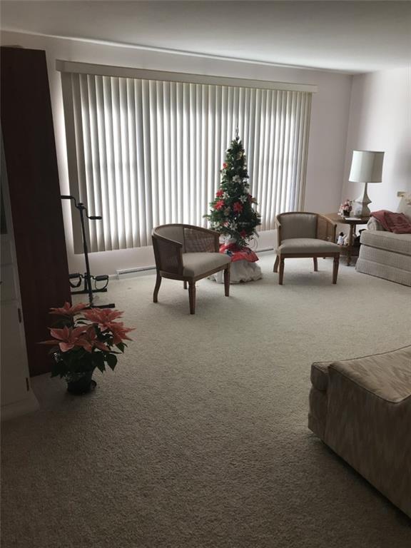 810 Ridgeway Avenue Columbus, IN 47203 - Photo 2 of 12