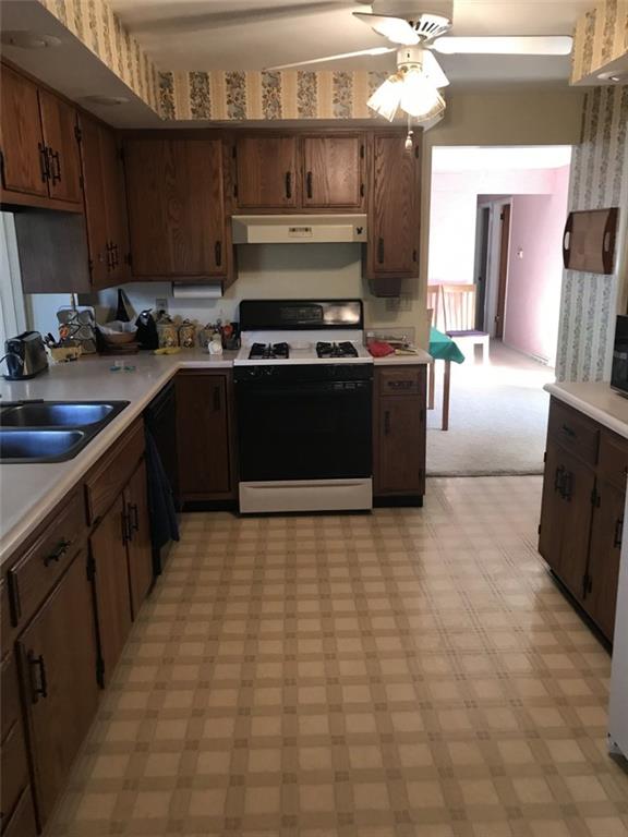 810 Ridgeway Avenue Columbus, IN 47203 - Photo 6 of 12