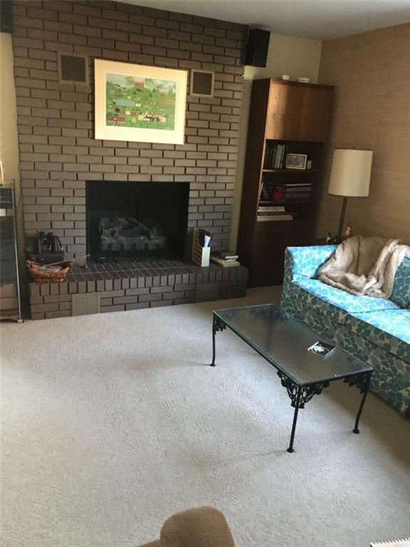 810 Ridgeway Avenue Columbus, IN 47203 - Photo 9 of 12