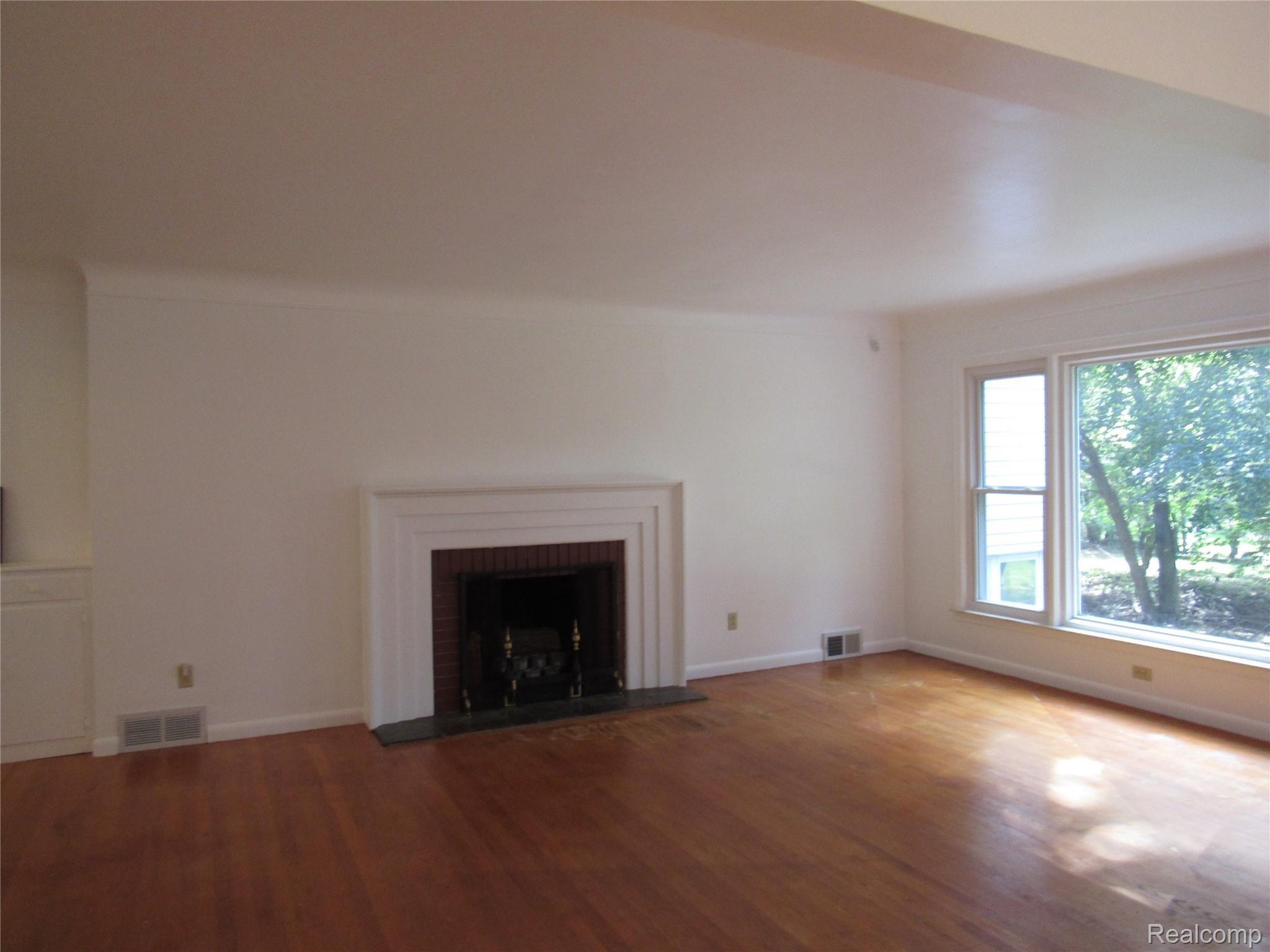 2875 Rhineberry Road Rochester, MI 48309 - Photo 2 of 11 IMG_1846.JPG