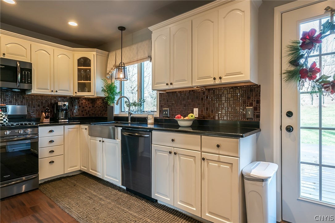 223 Dawley Road Manlius, NY 13066 - Photo 16 of 48