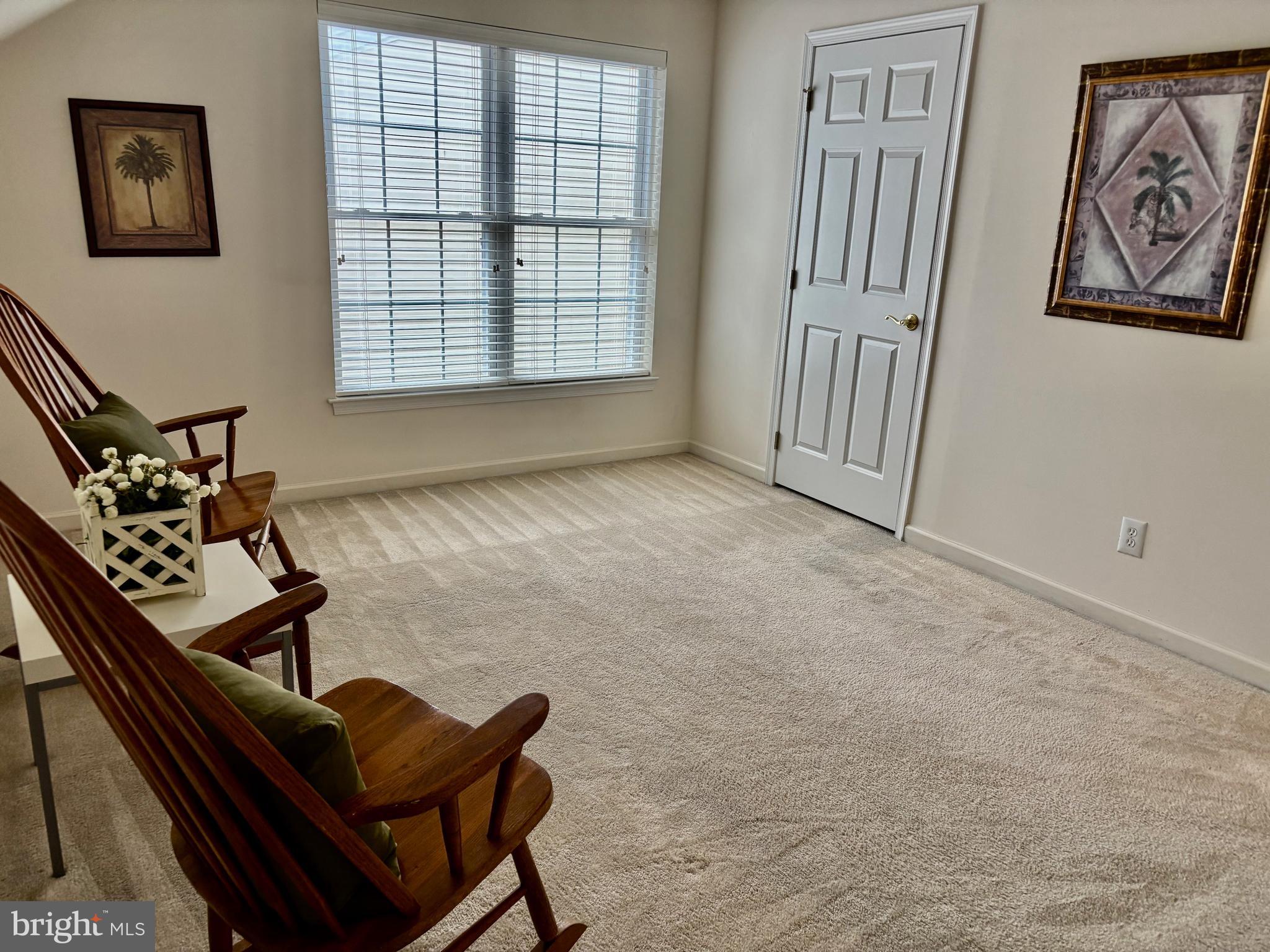 165 Einstein Way Cranbury, NJ 08512 - Photo 25 of 37 a living room with furniture and a window