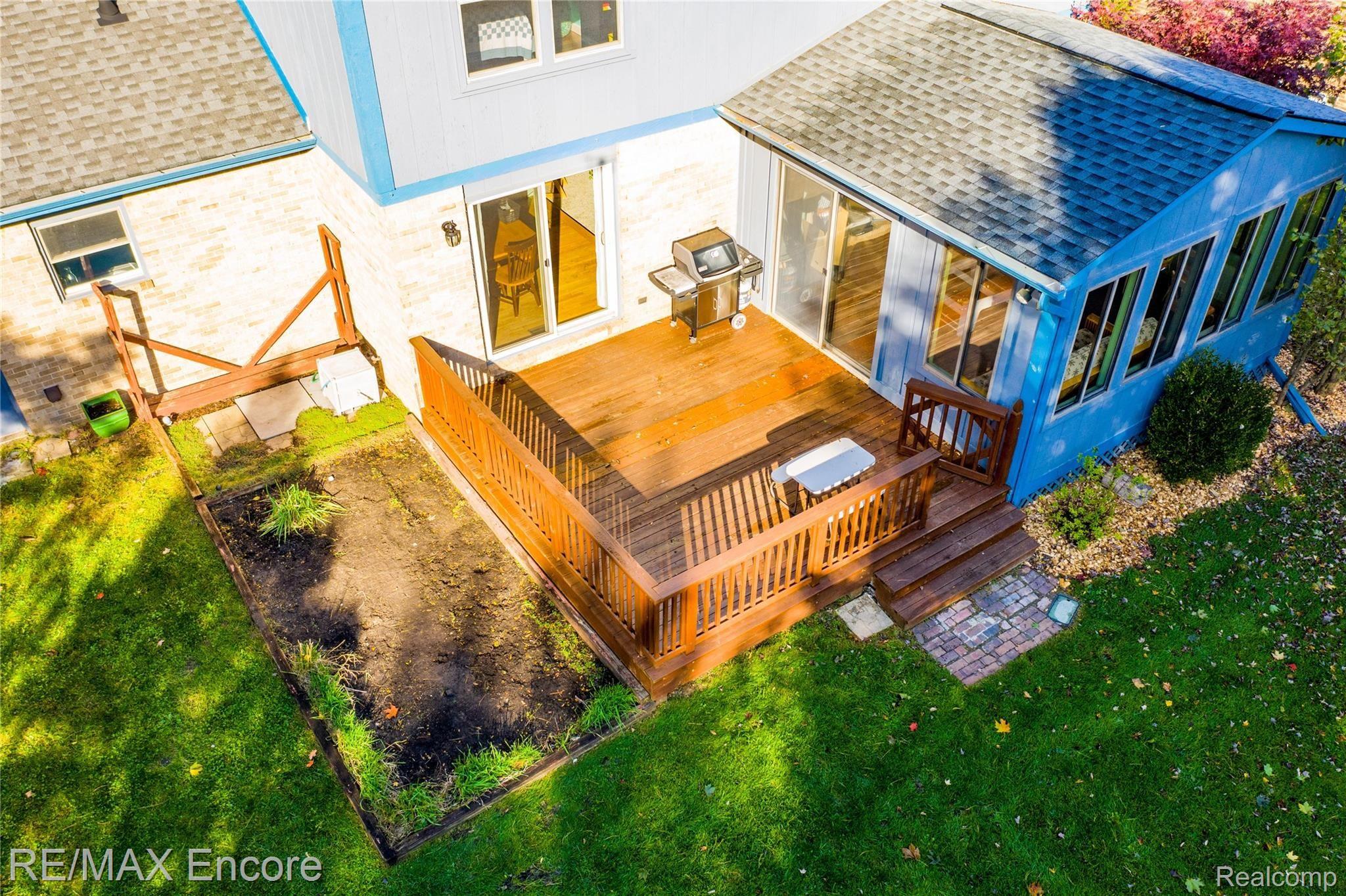 931 Stag Ridge Road Rochester, MI 48309 - Photo 5 of 34 931 Stag Ridge-51.JPG