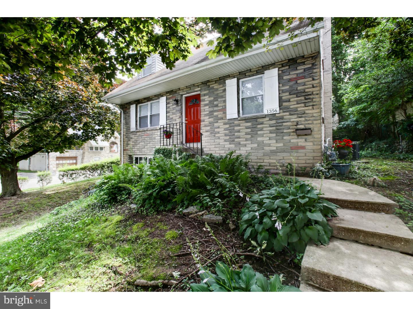 1356 Valley Road Woodlyn, PA 19094 - Photo 2 of 19 Exterior Front