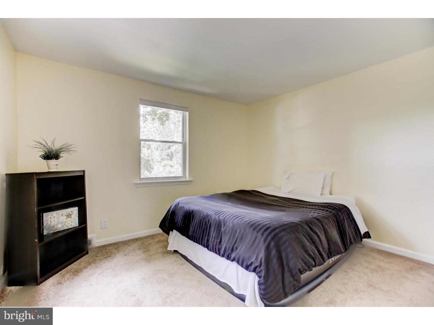1356 Valley Road Woodlyn, PA 19094 - Photo 13 of 19 Bedroom - Main