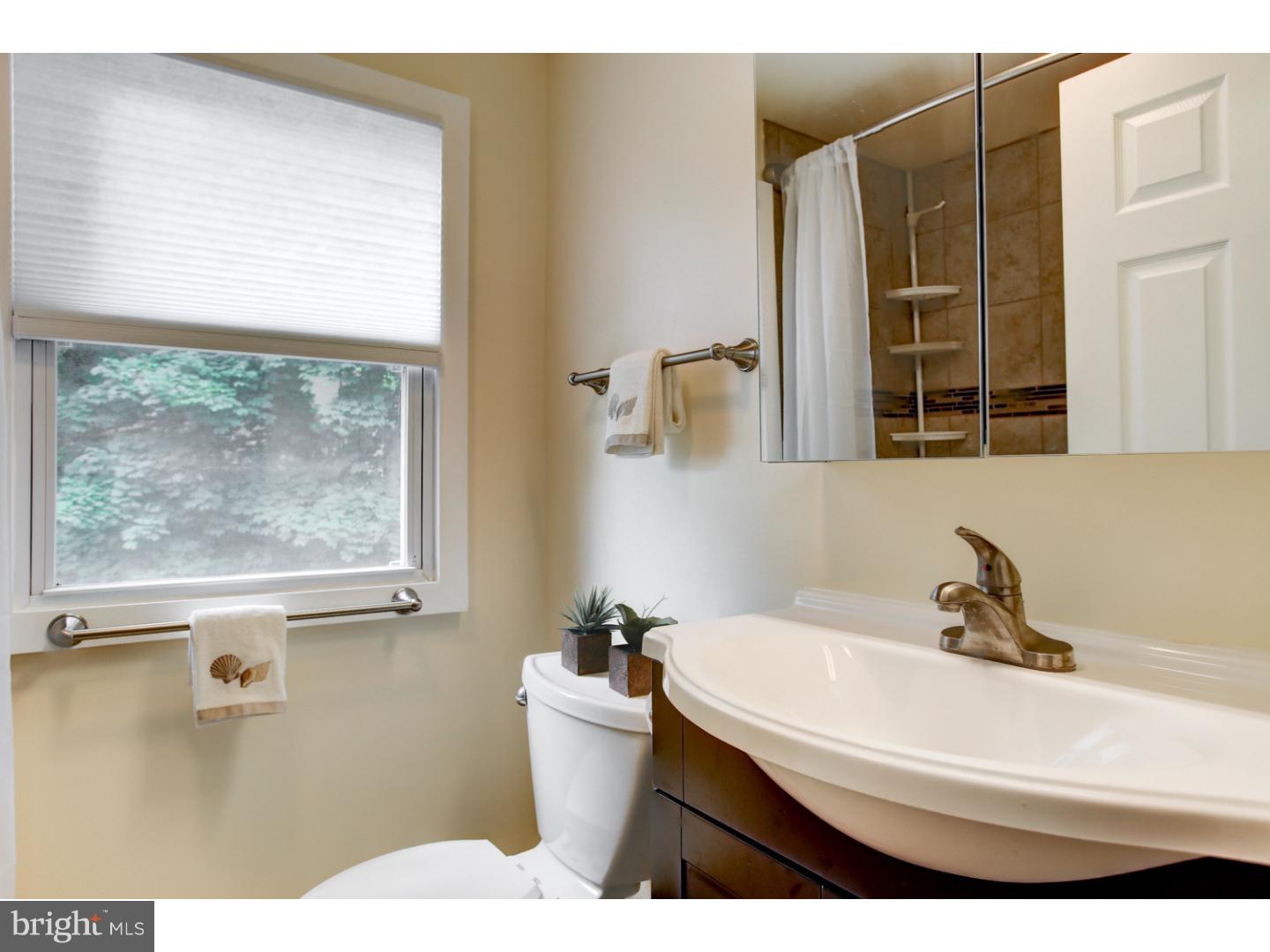 1356 Valley Road Woodlyn, PA 19094 - Photo 18 of 19 Bathroom