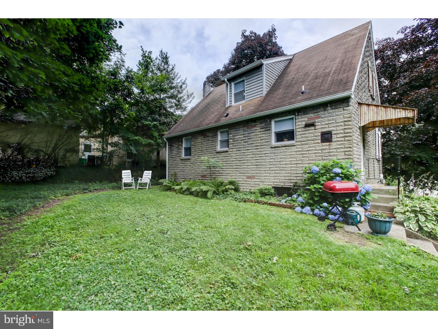 1356 Valley Road Woodlyn, PA 19094 - Photo 3 of 19 Back Yard