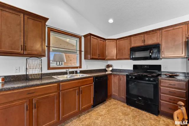 $199,900 | 3705 West 46th Street, Davenport, IA 52806