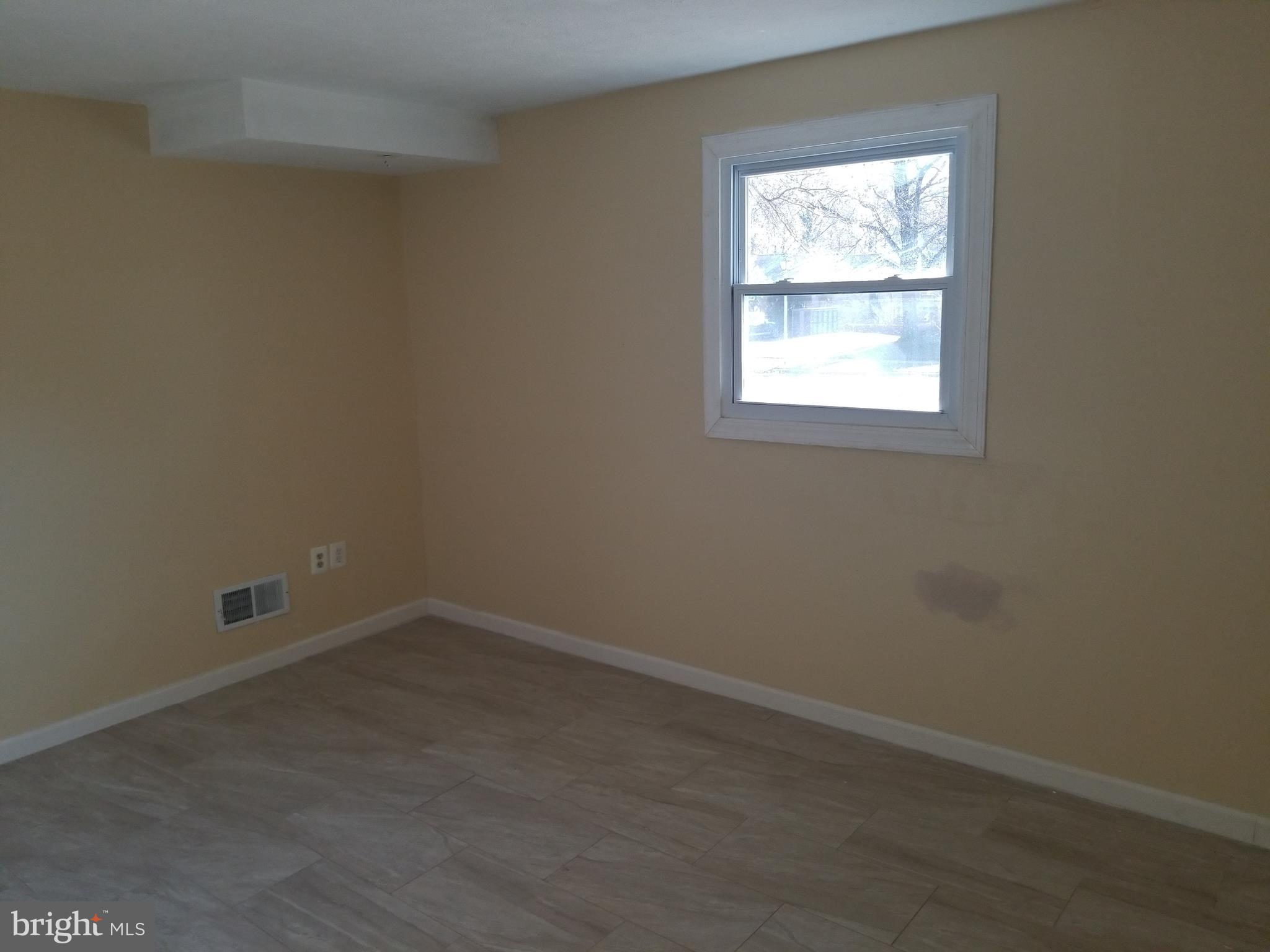 2708 Rambler Place Adelphi, MD 20783 - Photo 29 of 41 an empty room with a window