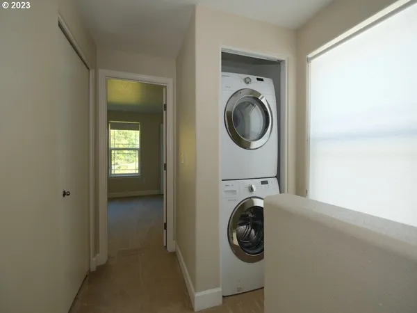 $299,999 | 6720 North Pittsburg Avenue, Portland, OR 97203