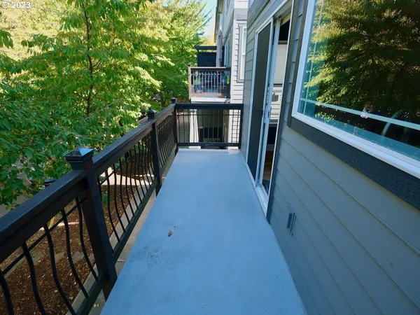 $299,999 | 6720 North Pittsburg Avenue, Portland, OR 97203