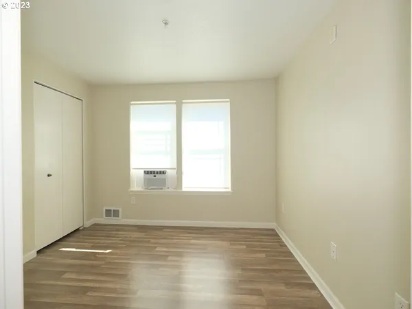 $299,999 | 6720 North Pittsburg Avenue, Portland, OR 97203