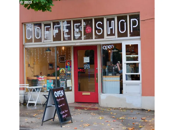 $299,999 | 6720 North Pittsburg Avenue, Portland, OR 97203