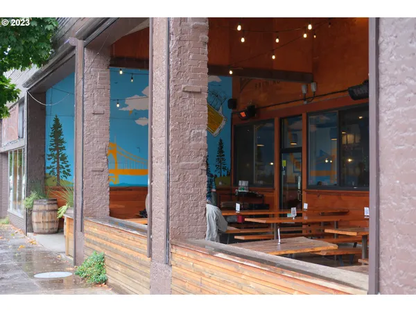 $299,999 | 6720 North Pittsburg Avenue, Portland, OR 97203