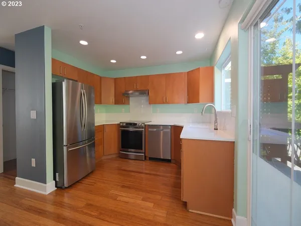 $299,999 | 6720 North Pittsburg Avenue, Portland, OR 97203