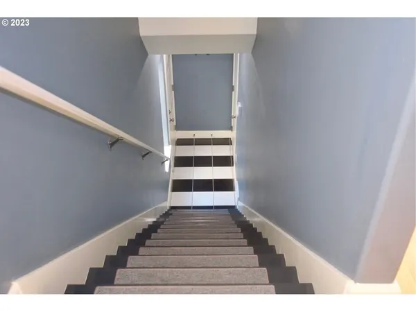 $299,999 | 6720 North Pittsburg Avenue, Portland, OR 97203