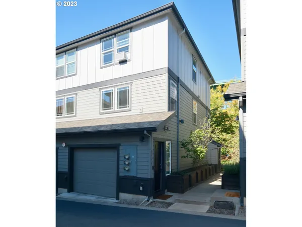 $299,999 | 6720 North Pittsburg Avenue, Portland, OR 97203