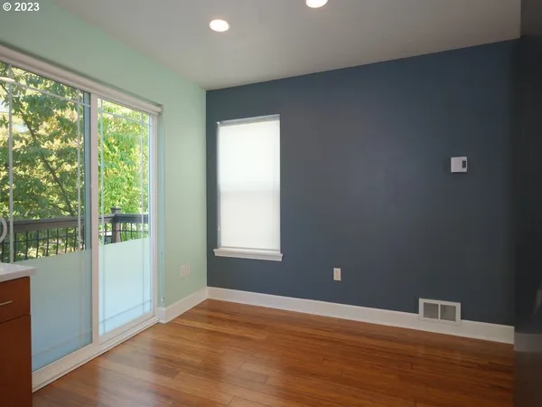 $299,999 | 6720 North Pittsburg Avenue, Portland, OR 97203