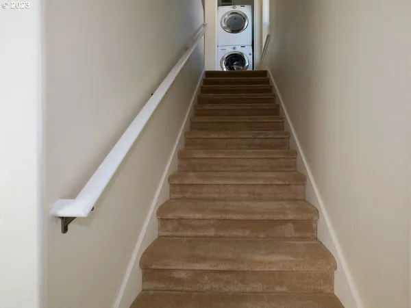 $299,999 | 6720 North Pittsburg Avenue, Portland, OR 97203