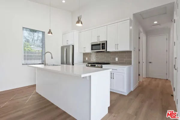 $3,800 | 15912 Vose Street, Van Nuys, CA 91406